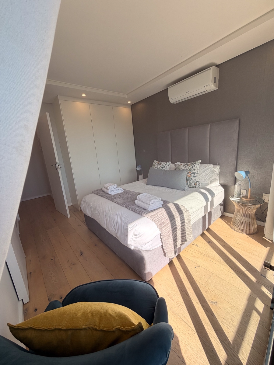 2 Bedroom Property for Sale in Sea Point Western Cape